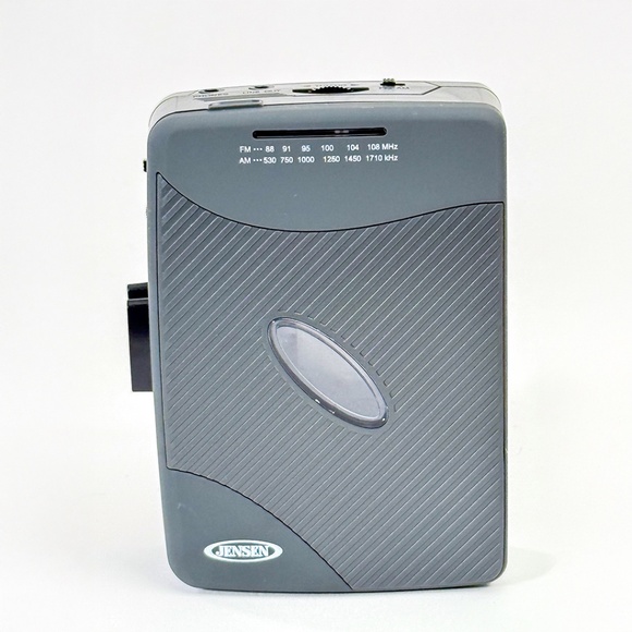 NEW Jensen SCR-75 Stereo Cassette Player – AM/FM Radio with Stereo Earbuds 🎵📻 - Picture 2 of 5